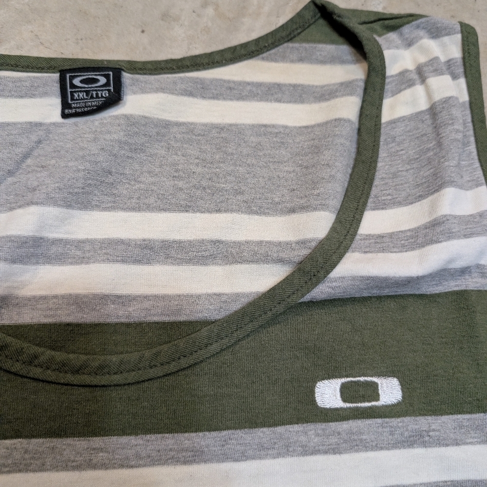 Y2K Oakley Men's XL Striped Tank Top Green and Gray Flaw - Picture 3 of 9